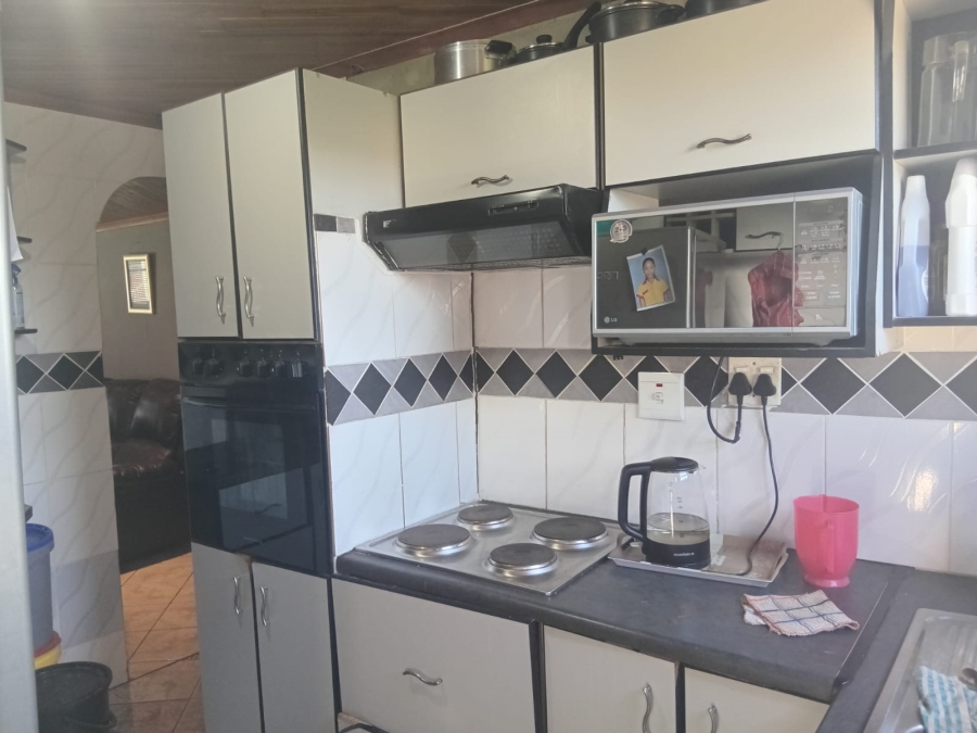 2 Bedroom Property for Sale in Kwa Nobuhle Eastern Cape